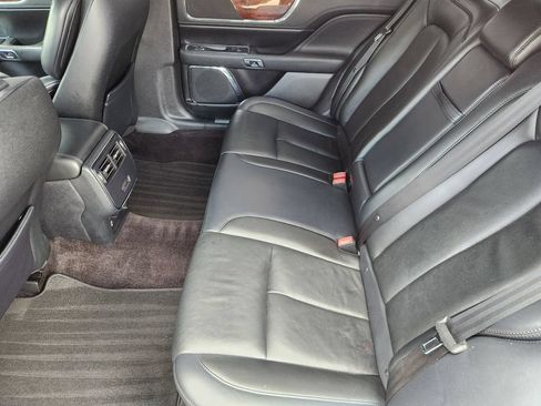 Used 2017 Lincoln Continental Select w/ Climate Package AWD/4WD image 28