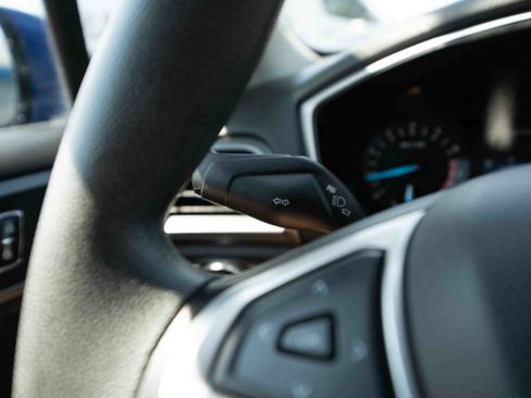 Used 2014 Ford Fusion SE FWD image 13