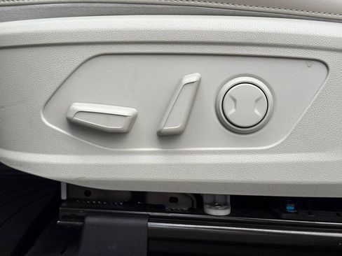 Certified 2023 Kia Sorento SX FWD image 11