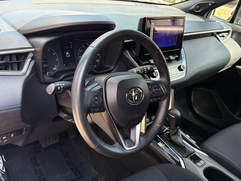 Used 2024 Toyota Corolla Cross AWD Hybrid w/ Moonroof Package image 20
