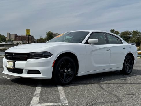Used 2022 Dodge Charger SXT image 3