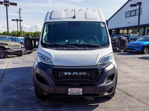 Used 2023 RAM ProMaster 2500 FWD image 8