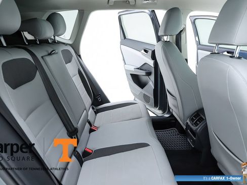 Used 2023 Volkswagen Taos SE w/ Panoramic Sunroof Package FWD image 75