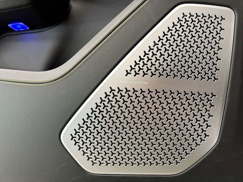 Used 2022 Lamborghini Urus image 26