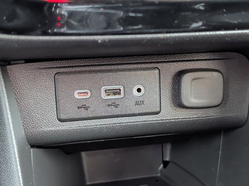 Used 2022 Buick Encore GX Select w/ Sport Touring Package image 26