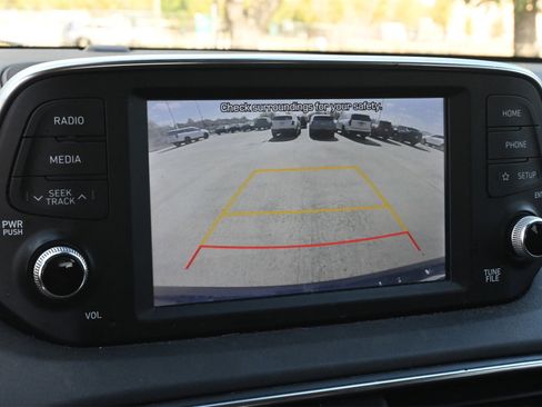 Used 2019 Hyundai Santa Fe SE image 13