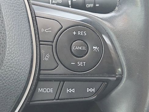 Used 2023 Toyota RAV4 XLE Premium FWD image 11