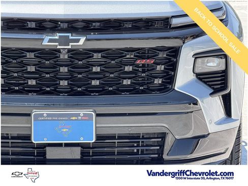 Used 2026 Chevrolet Traverse RS w/ LPO, Floor Liner Package FWD image 8