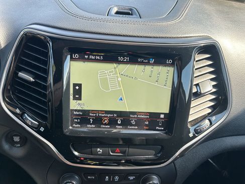 Used 2019 Jeep Cherokee High Altitude image 21