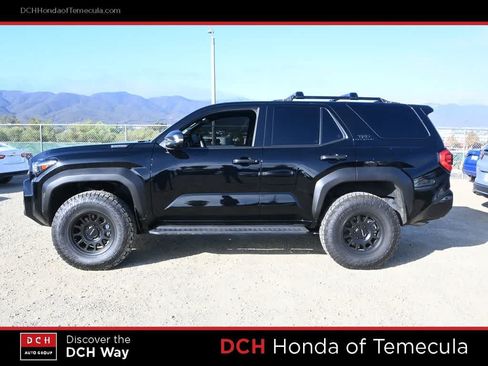 Used 2025 Toyota 4Runner TRD Off-Road Premium AWD/4WD image 4