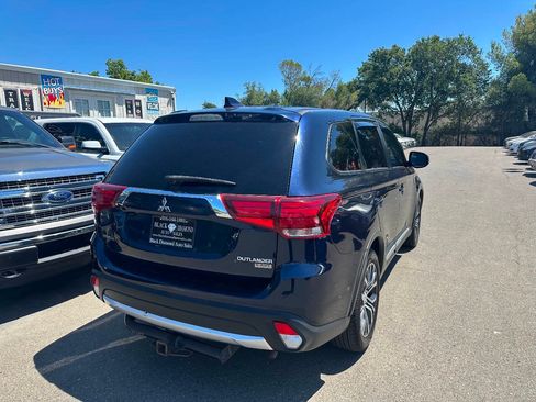 Used 2017 Mitsubishi Outlander SE AWD/4WD image 10