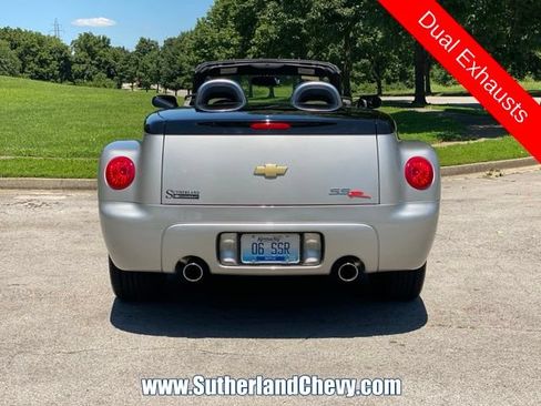 Used 2006 Chevrolet SSR w/ Preferred Equipment Group RWD image 6