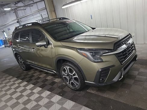 Used 2023 Subaru Ascent Touring AWD/4WD image 3