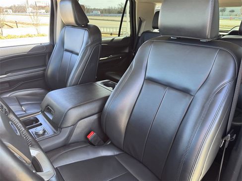 Used 2024 Ford Expedition XLT image 25