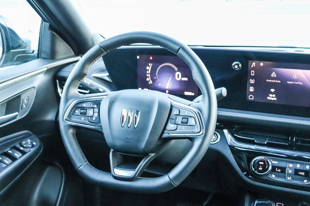 Used 2025 Buick Envista Sport Touring w/ Convenience I Package FWD image 17