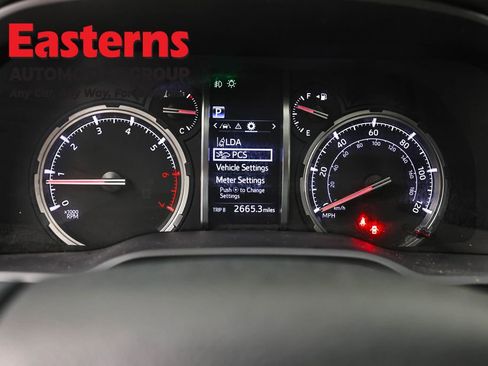 Used 2021 Toyota 4Runner Venture w/ Moonroof Package AWD/4WD image 17