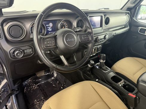 Used 2021 Jeep Wrangler Sport AWD/4WD image 15