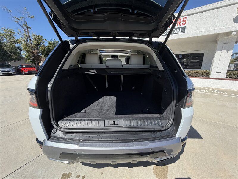 Used 2020 Land Rover Range Rover Sport HSE AWD/4WD image 11