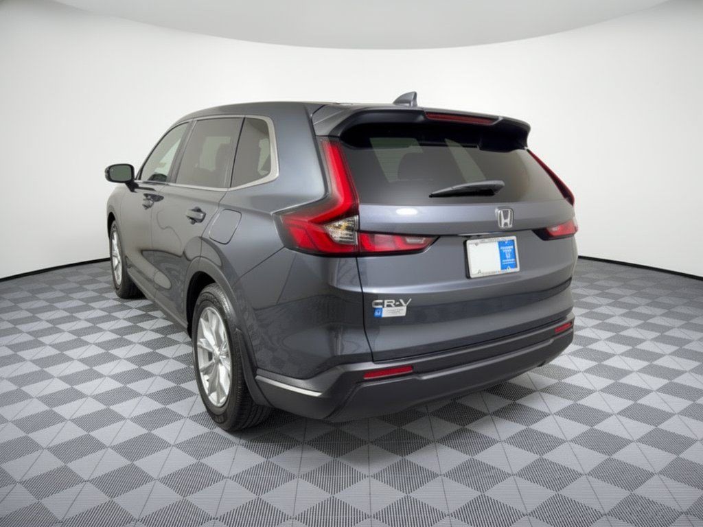 Used 2025 Honda CR-V EX image 3