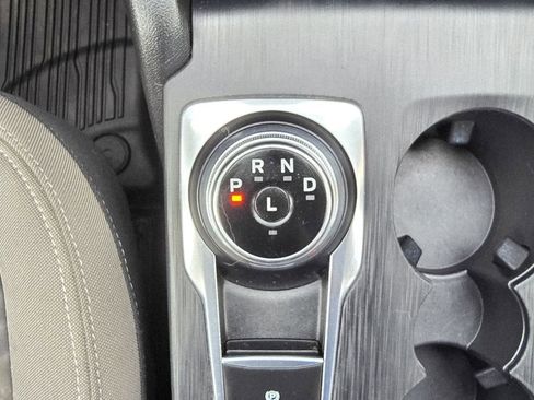 Used 2020 Ford Escape SE image 5