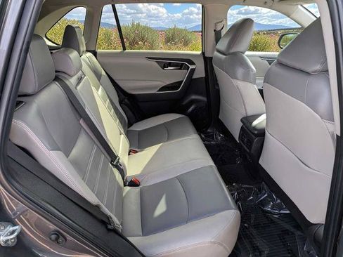 Used 2023 Toyota RAV4 XLE Premium AWD/4WD image 17
