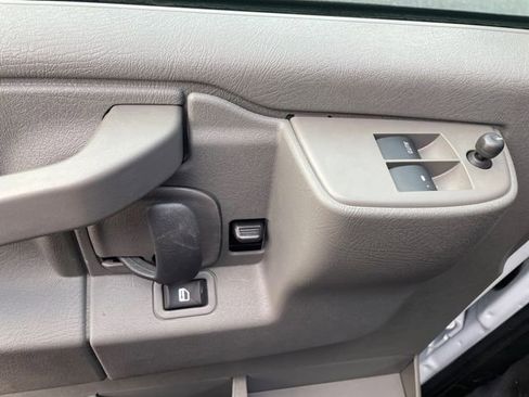 Used 2025 Chevrolet Express 2500 Extended w/ Communications Package image 16