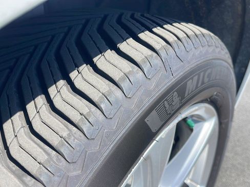 Used 2021 Volvo XC90 T6 Momentum w/ Climate Package image 10