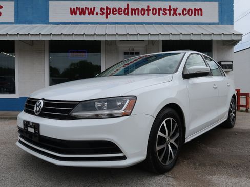 Used 2017 Volkswagen Jetta SE FWD image 5
