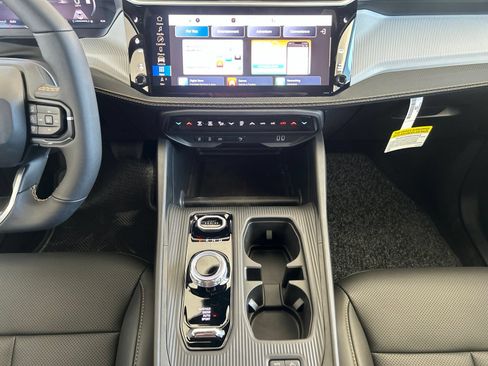 New 2026 Jeep Cherokee Limited AWD/4WD image 17