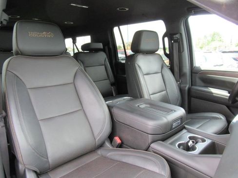 Certified 2022 Chevrolet Suburban High Country image 12