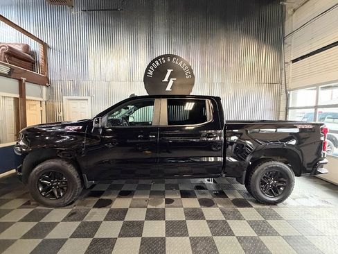 Used 2021 Chevrolet Silverado 1500 LT Trail Boss w/ Convenience Package II AWD/4WD image 9