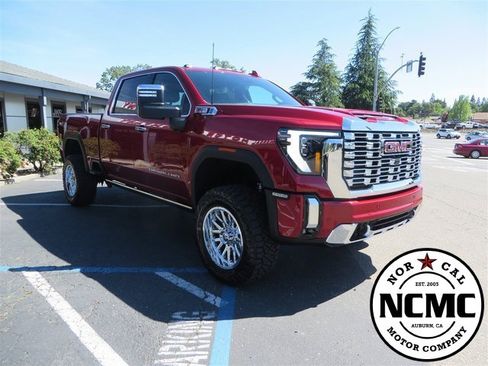 Used 2024 GMC Sierra 2500 Denali w/ Denali Reserve Package image 3