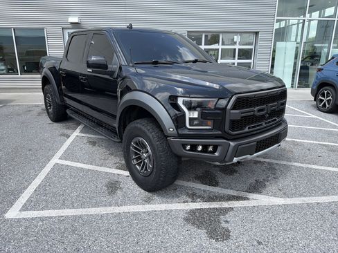 Used 2020 Ford F150 Raptor w/ Equipment Group 802A Luxury AWD/4WD image 9