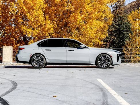 New 2025 BMW 760i xDrive w/ Executive Package image 8