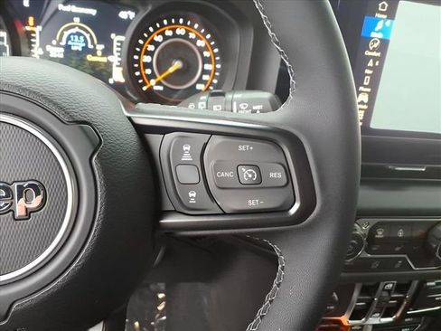 New 2026 Jeep Wrangler Unlimited Rubicon w/ Safety Group AWD/4WD image 20