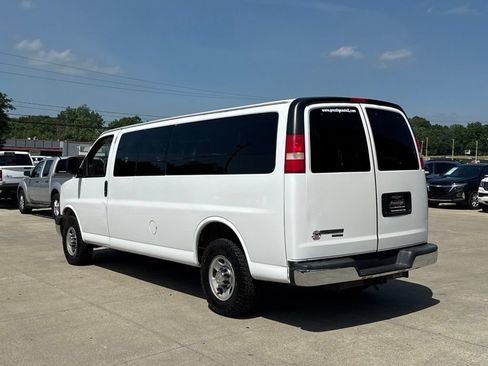 Used 2015 Chevrolet Express 3500 LT w/ LT Preferred Equipment Group RWD image 4
