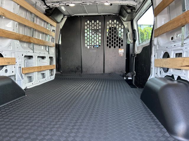 Used 2025 Ford Transit 250 Low Roof w/ Exterior Upgrade Package RWD image 19