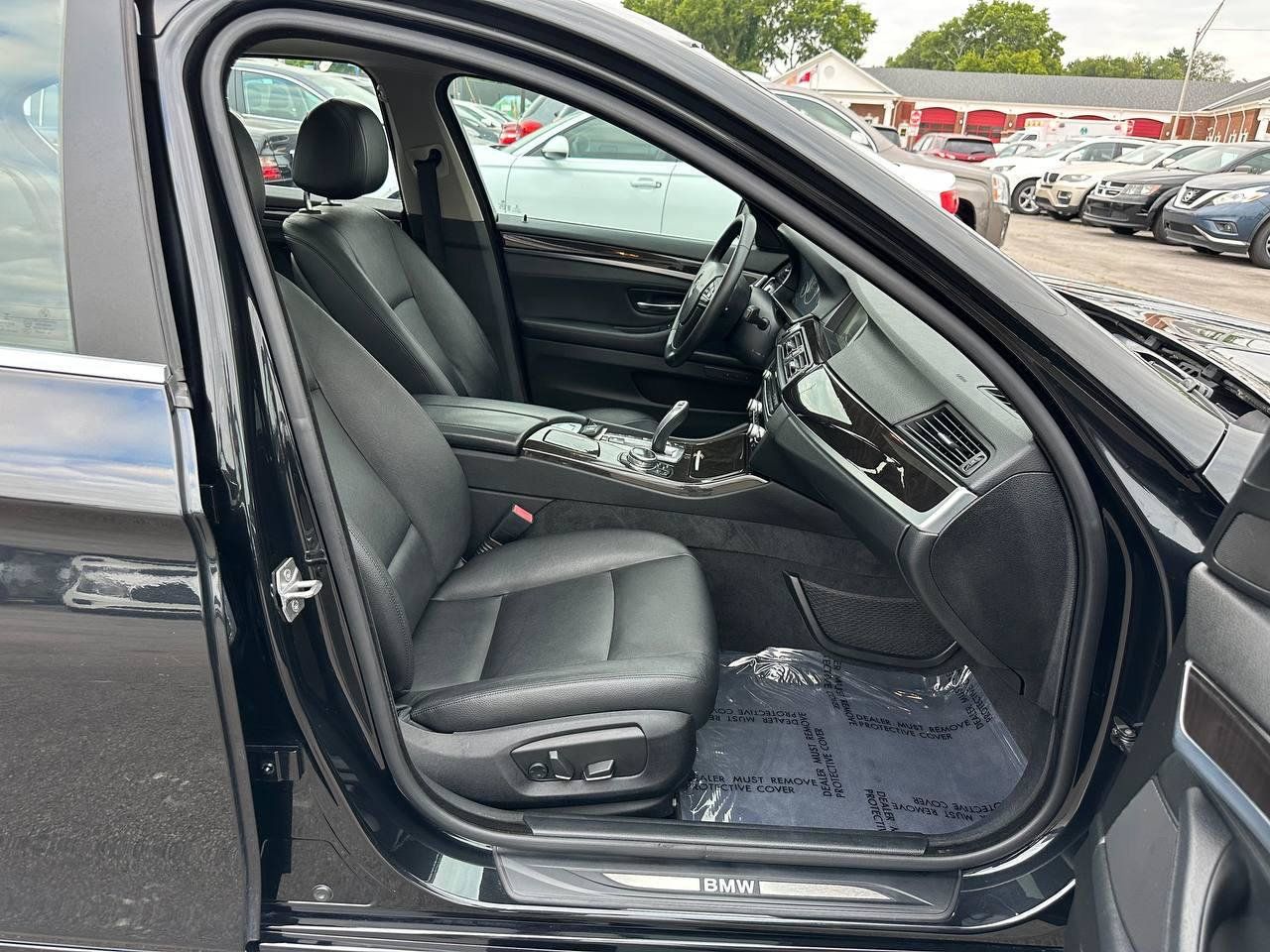 Used 2014 BMW 528i xDrive Sedan AWD/4WD image 26