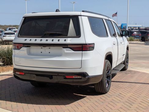 New 2025 Jeep Wagoneer L Series II w/ Convenience Group I image 3