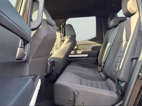 Used 2024 Toyota Tacoma TRD Off-Road image 25