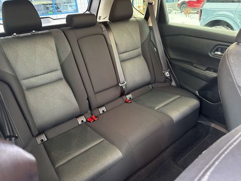 Used 2024 Nissan Rogue SV image 36