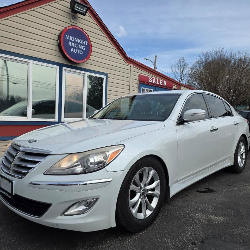 Used 2013 Hyundai Genesis 3.8 RWD image 8