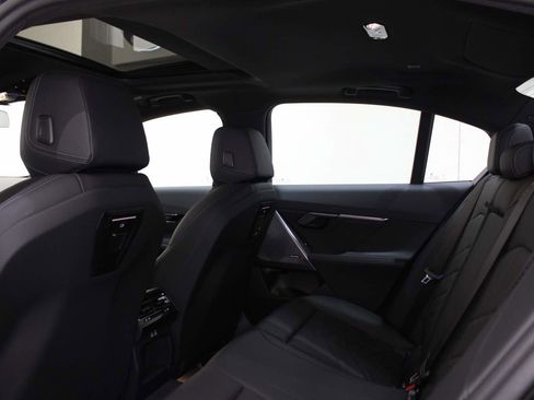 Used 2024 BMW i5 eDrive40i w/ Premium Package image 15