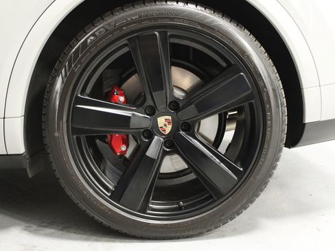 New 2026 Porsche Cayenne S AWD/4WD image 23
