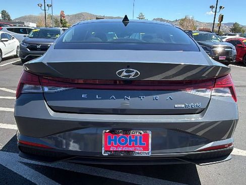 Used 2023 Hyundai Elantra Blue FWD image 4