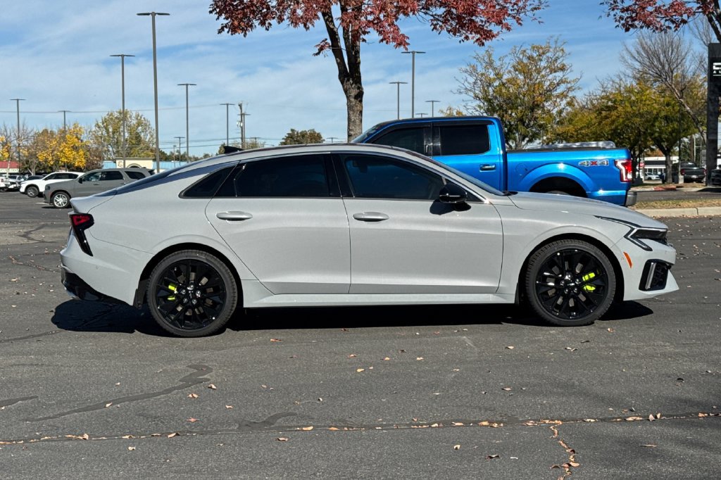 New 2027 Kia K5 GT FWD image 3