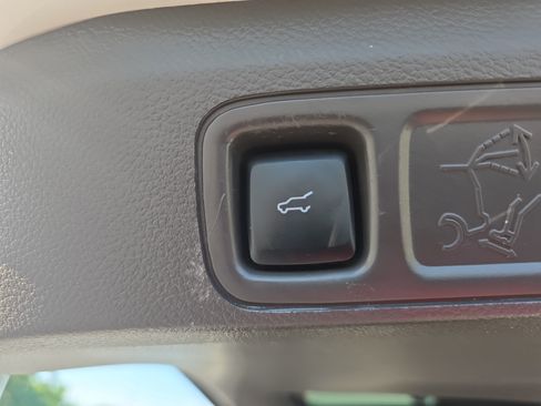 Certified 2023 Lincoln Navigator Reserve AWD/4WD image 13
