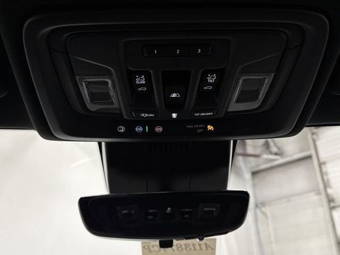 Certified 2023 GMC Sierra 1500 AT4 w/ AT4 Premium Package image 30