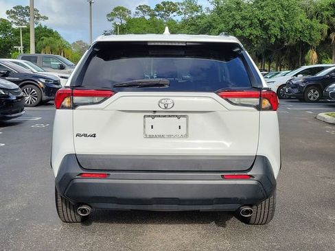 Used 2021 Toyota RAV4 XLE image 5