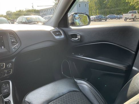 Used 2019 Jeep Compass Latitude w/ Cold Weather Group image 13